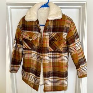 Shearling style jacket from SHEIN.‼️Brand new never worn ‼️ Size 9 youth boys 🧸